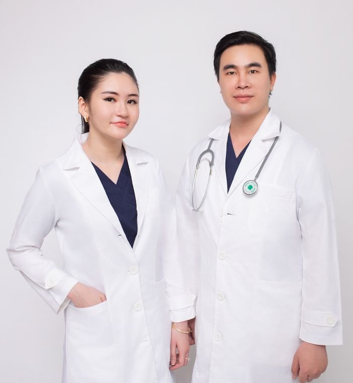 Tim dokter dan tenaga medis Homecare Klinik Amarta